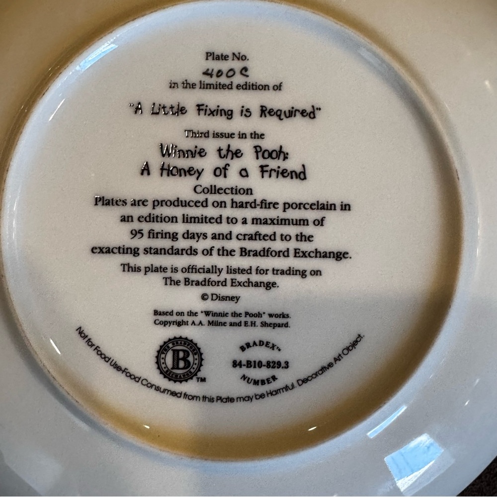 Disney Bradford Exchange “A Little Fixing is Required” Winnie The Pooh Plate - Picture 3 of 4